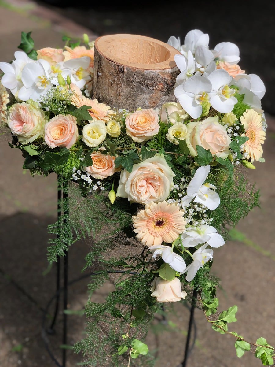 2 Urnenschmuck Urnenkranz abfließend Apricot Rosen Orchideen