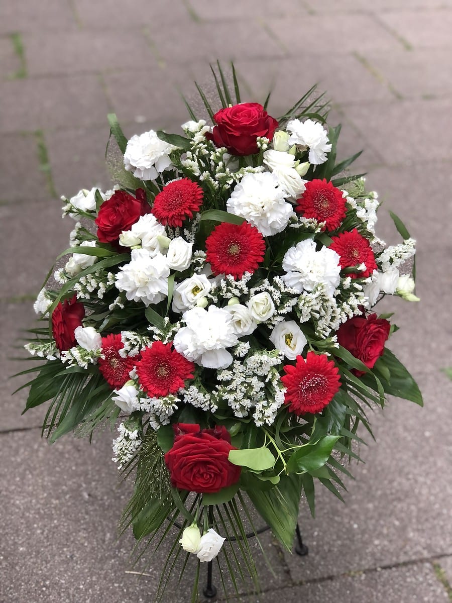 6 Trauerstrauß in Rot und Weiß