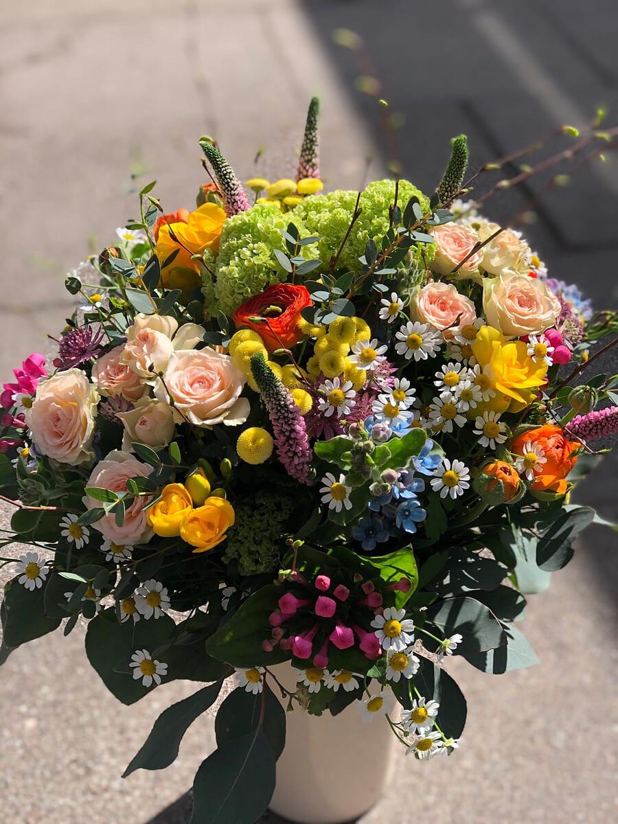 2 Blumenstrauß in Bunt mit Frühlingsblumen