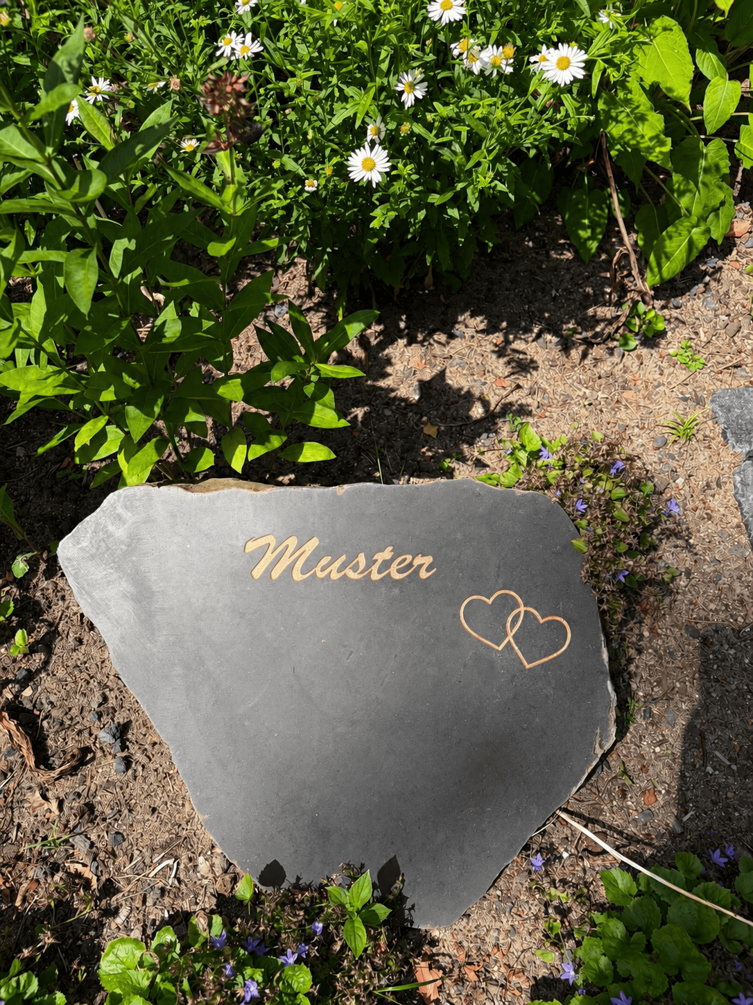 Martime Grabmale aus rostigem Stahl